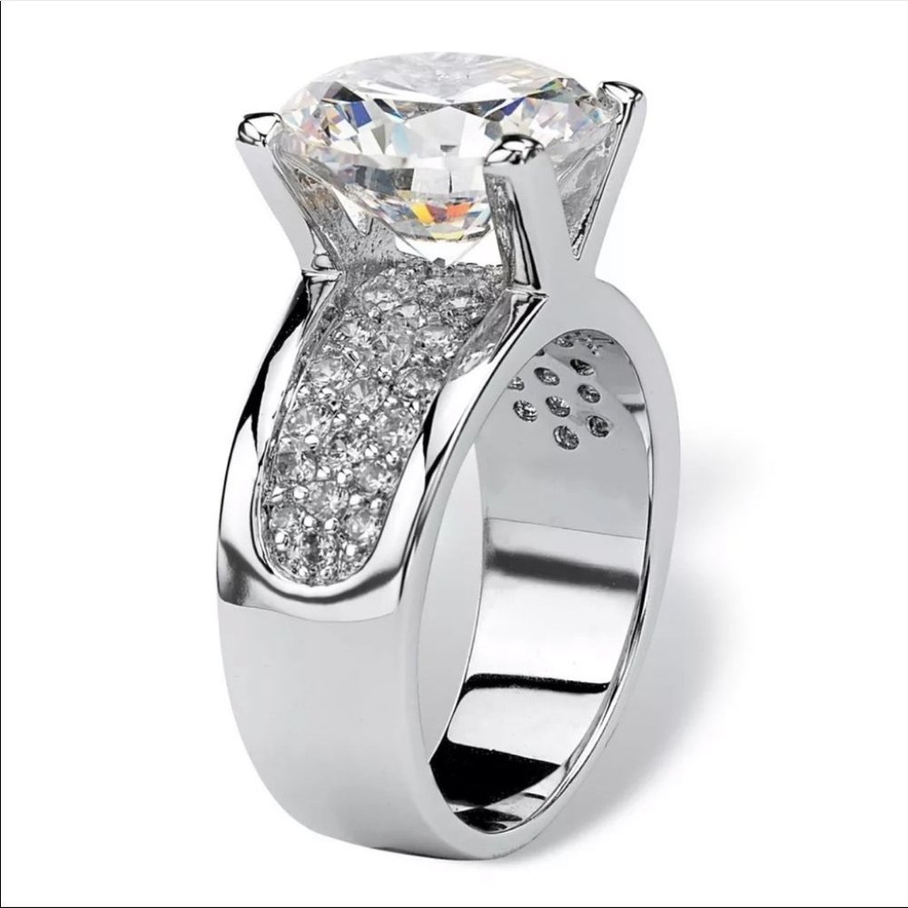 New Luxury 925 Silver Round cut Diamond Ring 💍 - Picture 2 of 4
